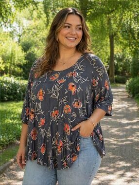 🌿 Charcoal Floral Flowy Blouse – Soft, Relaxed & Everyday Chic -Size 3x🌿